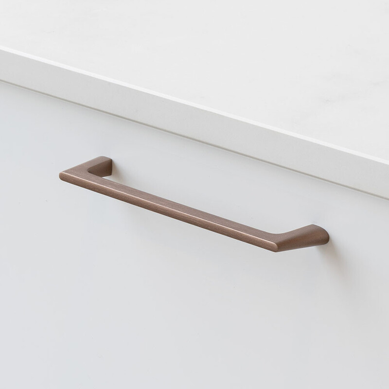 Handtag Liv - 160mm - Borstad Brons