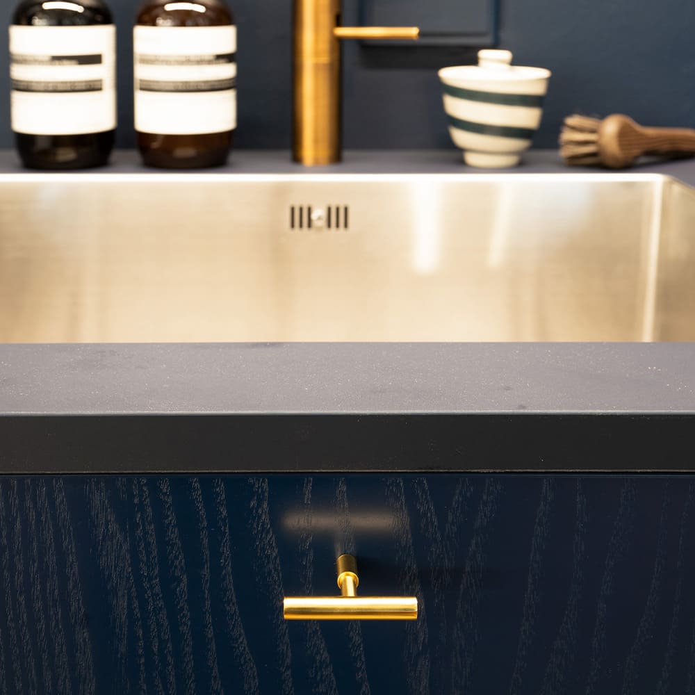 Knopp T Spira - Polerad Mässing