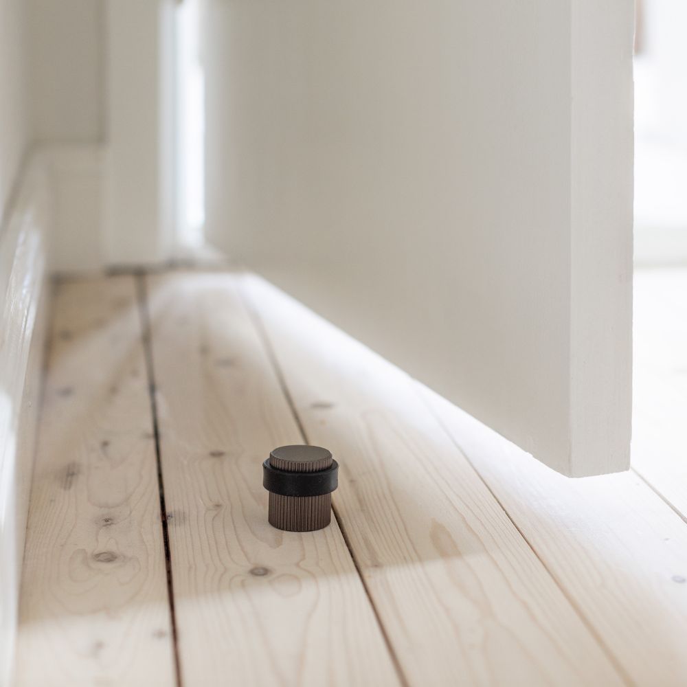 Dörrstopp Helix Stripe - Mörk Brons