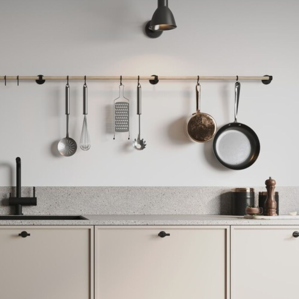 Köksreling Aveny - 600mm - Komplett - Ek/Mattsvart